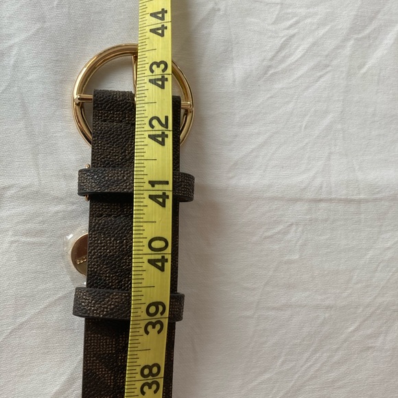 Michael Kors Women’s Mini Chain Logo Belt 551802.  Large - Picture 4 of 7